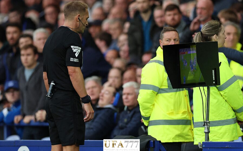 ฮาเวิร์ด เว็บบ์