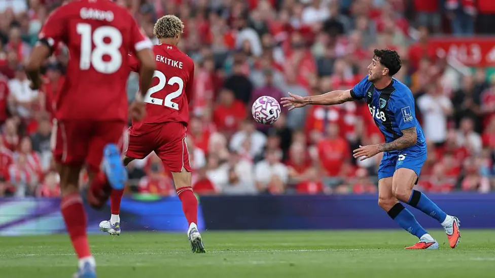 VAR พรีเมียร์ลีกคืออะไร และทำไมความผิดพลาดจึงเพิ่มขึ้นในฤดูกาล 2025–26?