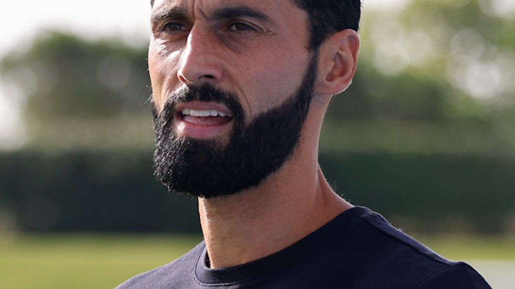 อาร์เบลัวคือใคร? จากแบ็คขวาสู่เก้าอี้กุนซือเบอร์หนึ่ง