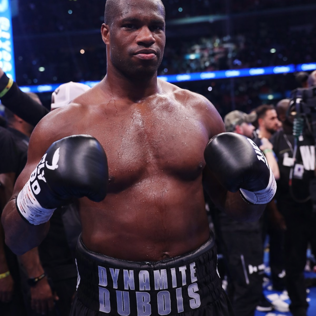 ดูบัวส์ที่ดูตึงเครียดและนิ่งขรึม