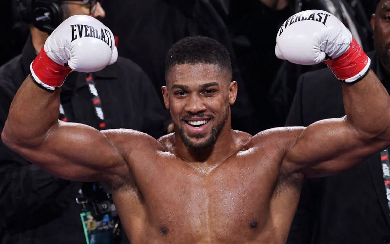 นักมวยรุ่นเฮฟวี่เวตชาวอังกฤษ