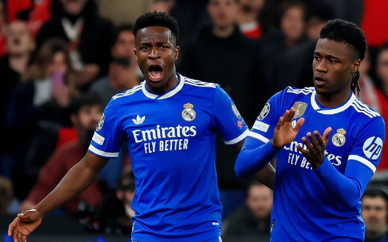 วีนีซียุส ฌูนีโยร์